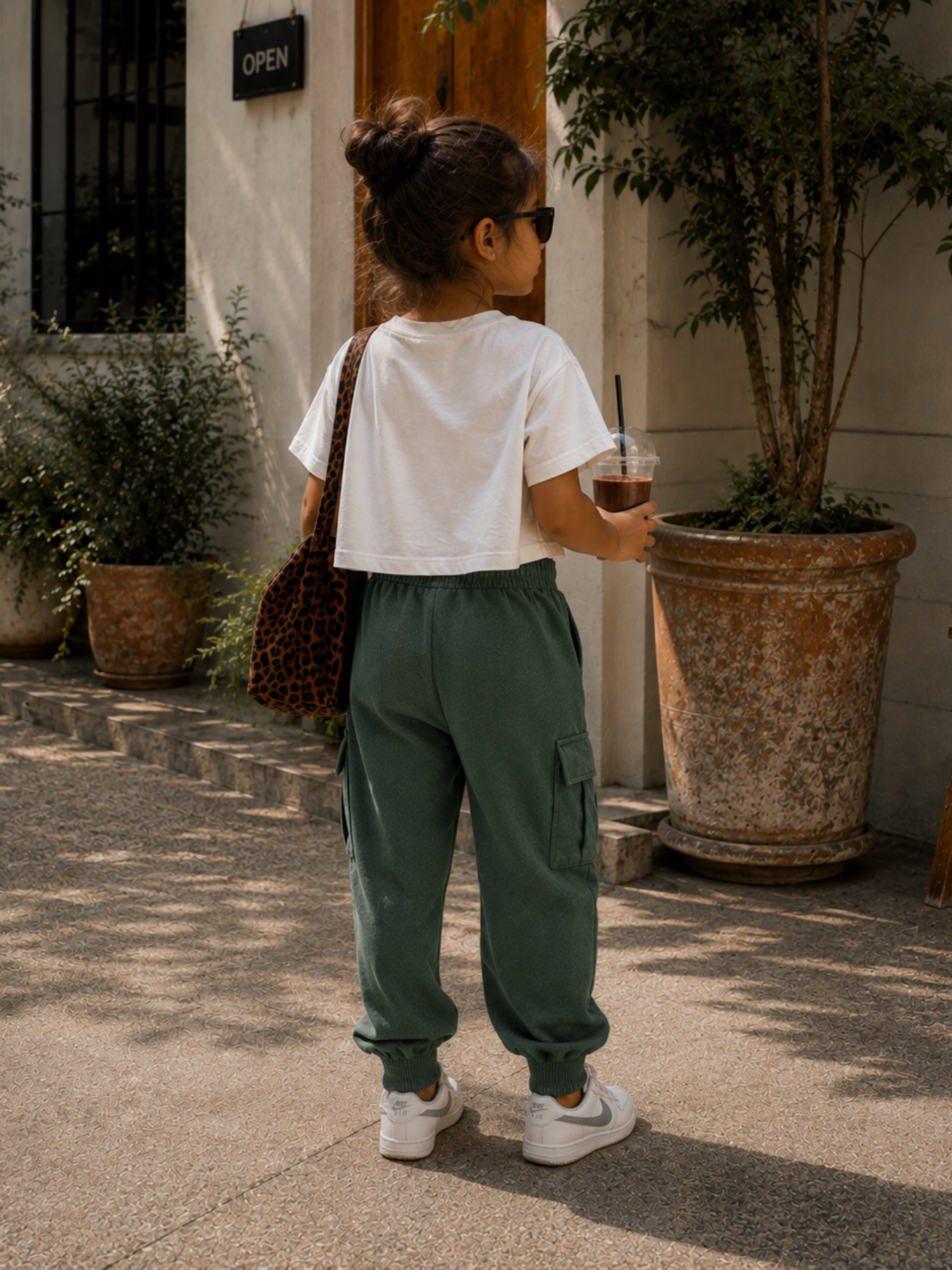 Understated Joggers - Green