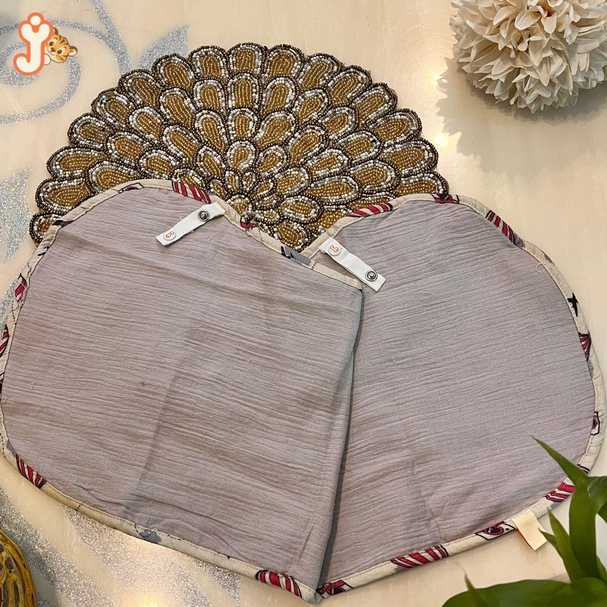 JuniorYou Organic Cotton Muslin Newborn Gift Hamper  – Balloon Safari