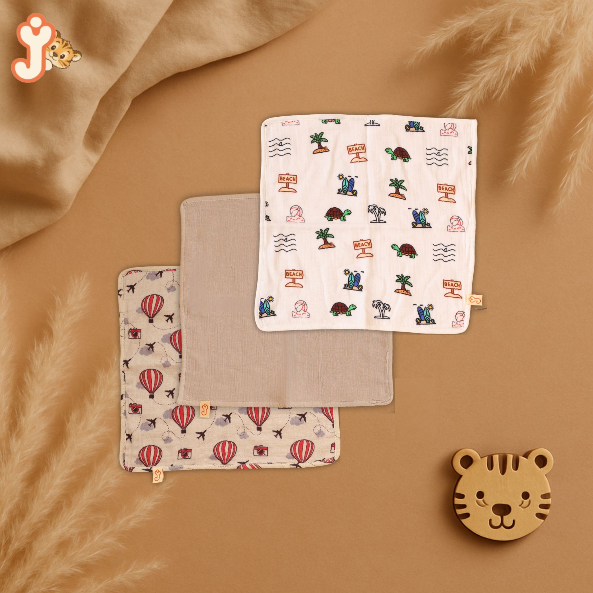 Junioryou Organic Cotton muslin Wash cloth for babies (Pack of 3) - Balloon Safari, Sand Toes Holiday & Solid Grey