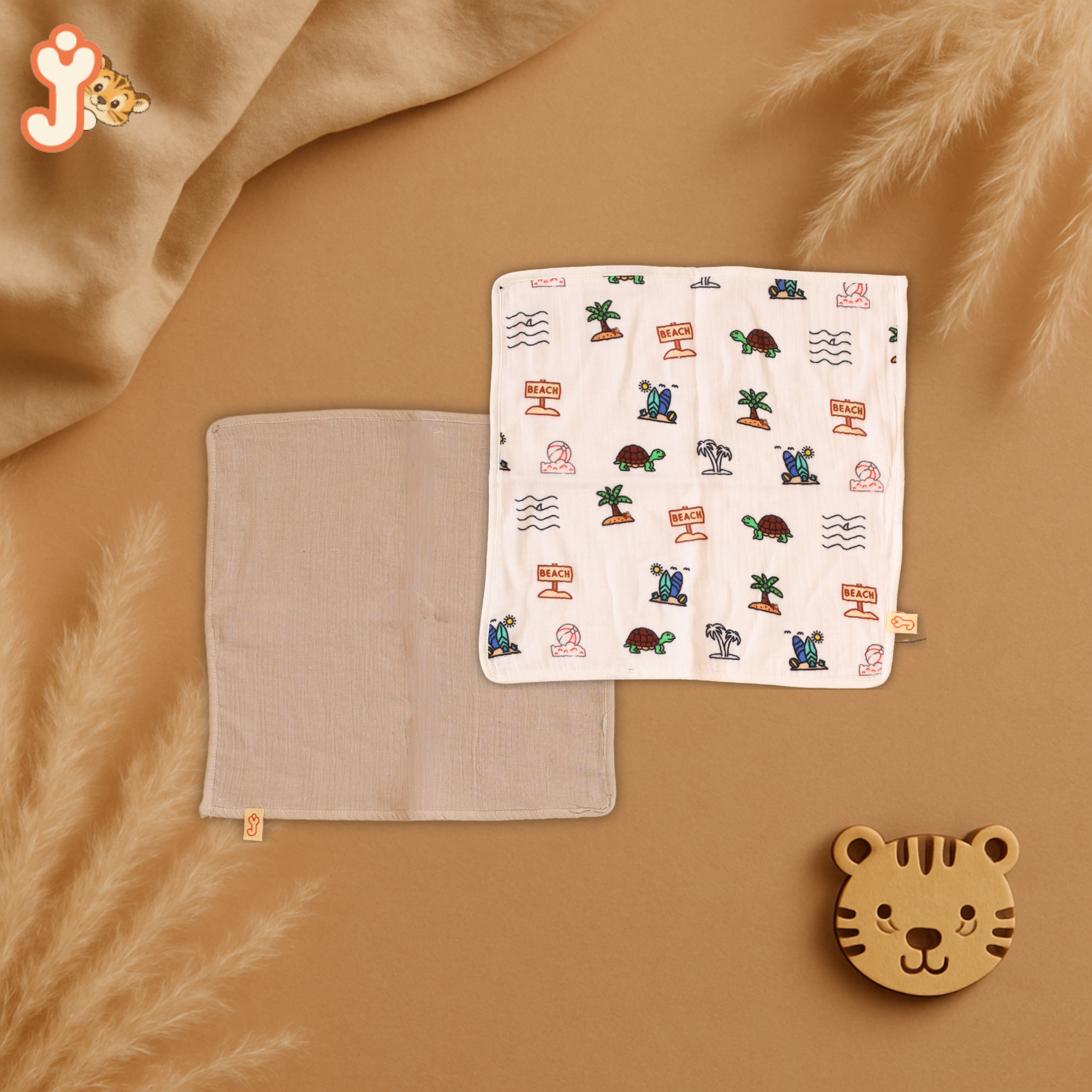 Junioryou Organic Cotton muslin Wash cloth for babies (Pack of 2) - Solid Grey & Sand Toes Holiday